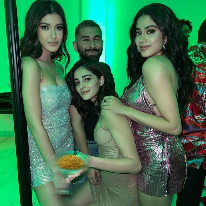 At the party were also present Ananya Panday and Shanaya Kapoor