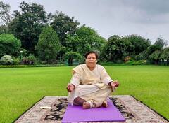 In Pics: अंतरराष्ट्रीय योग दिवस पर राज्यपाल, सीएम भूपेश समेत कई नेताओं और लोगों ने किया योग, देखें तस्वीरें