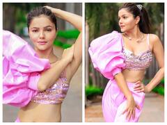 Rubina Dilaik Pics: पिंक कलर की ड्रेस पहने कुछ ऐसे इतराईं रुबीना दिलैक, अदाएं देख तेज हुईं फैन्स की धड़कनें
