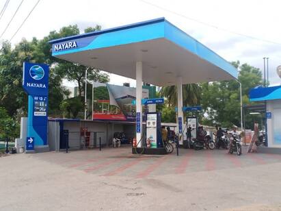 Karur: petrol prices are higher than usual nayara petrol bunk ரூ.108க்கு விற்கப்படும் பெட்ரோல் இதுவரை கவனிக்காத மக்கள்-ஒருவர் மட்டும் கண்டுபிடித்தது எப்படி?