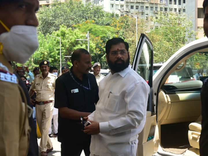Maharashtra Political Crisis Shiv Sena Asks All MLAs To Attend Party Meeting Today Eknath Shinde Calls Order 'Legally Invalid'