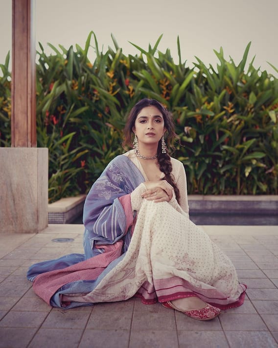Keerthy Suresh Looks Ethereal In Ethnic Wear. Check Out Pics