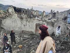 Afghanistan Earthquake: अफगानिस्तान में भूकंप से 1000 से ज्यादा की मौत, अधिकारी बोले- लोग कब्र के बाद कब्र खोद रहे हैं