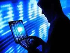 Ghaziabad News: महिला का फोन हैक, खाते में डाले 11 हजार फिर काट लिए 19 हजार, जानें- पूरा मामला