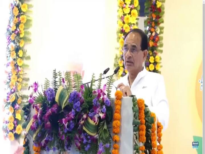 MP NEWS: योग दिवस पर एमपी में योग आयोग का गठन, बचपन से ही बच्चों को सिखाया जाएगा योग का पाठ Formation of Yoga Commission in MP on Yoga Day, now children will be taught yoga from childhood ann MP NEWS: योग दिवस पर एमपी में योग आयोग का गठन, बचपन से ही बच्चों को सिखाया जाएगा योग का पाठ