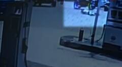 ભરુચઃ એમ્બ્યુલન્સે એક રાહદારીને હવામાં ફંગોળ્યો, જુઓ આ સીસીટીવી ફુટેજ