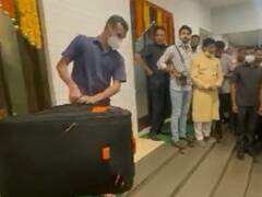 Maharashtra Political Crisis: सीएम उद्धव ठाकरे ने छोड़ा सरकारी आवास वर्षा, मातोश्री हुए शिफ्ट, देखें तस्वीरें