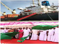 தூத்துக்குடியில் இருந்து இலங்கைக்கு 15 ஆயிரம் டன் அரிசி, மருந்து பொருட்கள் அனுப்பி வைக்கப்பட்டன