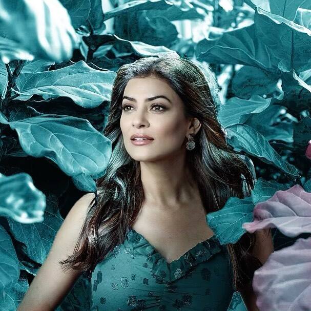 इतना ही नहीं सुष्मिता सेन (Sushmita Sen) को फिटनेस का काफी शौक है. जिसके आधार पर सुष्मिता सेन के जिम वर्कआउट के कई फोटो वीडियो सोशल मीडिया पर मौजूद हैं.