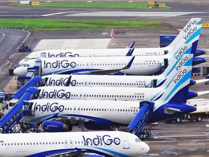 IndiGo Refused Food To His Crying 6 Year Old Passenger Claims 6 மாத குழந்தைக்கு உணவு கொடுக்க மறுத்த இண்டிகோ நிறுவனம்... கடுப்பான இணையவாசிகள்