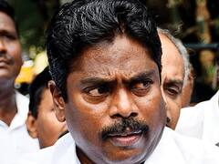 அதிமுக தலைவர்களின் படம் கிழிப்பு: ஓபிஎஸ் தரப்பு மீது இபிஎஸ் தரப்பு குற்றச்சாட்டு