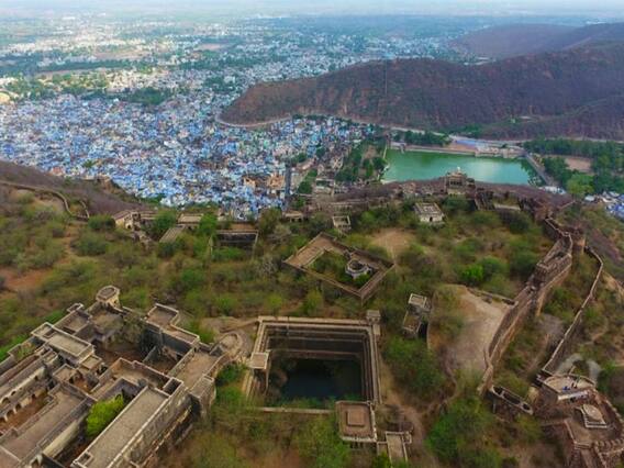 Rajasthan News: पर्यटकों के लिए बनेगा तीन किमी लंबा हैरिटेज वॉक, स्मार्ट सिटी की तरह बनेगा बूंदा की स्मार्ट रोड Rajasthan News: पर्यटकों के लिए बनेगा तीन किमी लंबा हैरिटेज वॉक, स्मार्ट सिटी की तरह बनेगा बूंदा की स्मार्ट रोड