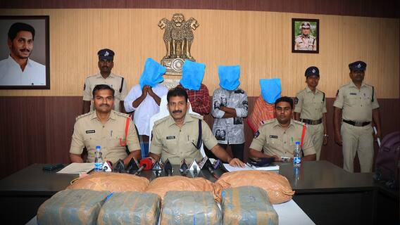 Police Busts A Gang Transporting Cannabis: గంజాయి రవాణా చేస్తున్న నలుగురు సభ్యుల ముఠా అరెస్ట్