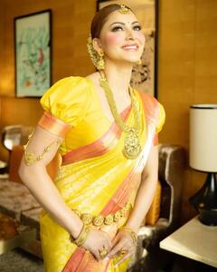 Urvashi Rauthela: పెళ్లి కూతురు ముస్తాబంటే ఇలా ఉండాలి, ఊర్వశి అదిరింది