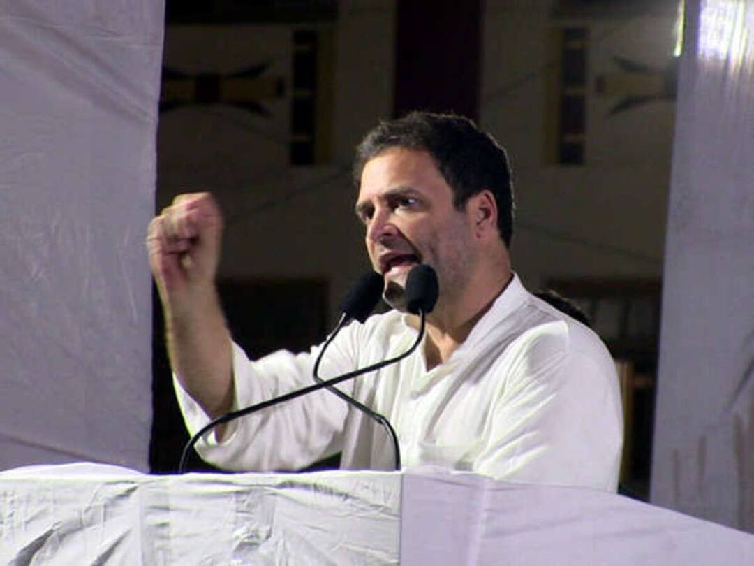 Agnipath Protest: నో ర్యాంక్, నో పెన్షన్-అగ్నిపథ్ అంటే ఇదే, కేంద్రంపై రాహుల్ గాంధీ సెటైర్లు Rahul Gandhi's Fresh Salvo Against BJP-Led Centre Over Agnipath, know details Agnipath Protest: నో ర్యాంక్, నో పెన్షన్-అగ్నిపథ్ అంటే ఇదే, కేంద్రంపై రాహుల్ గాంధీ సెటైర్లు