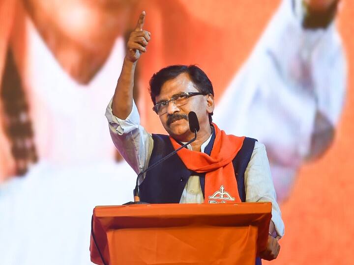 Maharashtra Political Crisis: Shiv Sena Ready to Come out of MVA Government Rebel MLAs Return Mumbai Sanjay Raut Maharashtra Political Crisis: संजय राउत का बड़ा बयान- विधायक चाहें तो शिवसेना MVA से बाहर आने को तैयार, कांग्रेस ने दी ये प्रतिक्रिया