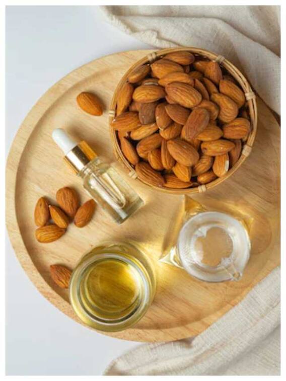 চুল ত্বকের উপকার করবে একসঙ্গে এই বাদাম