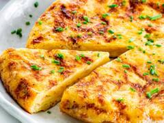 Spanish Potato Omelette Recipe: एक बार बनाकर देखें लाजवाब 'स्पैनिश पोटैटो ऑमलेट', ये है रेसिपी