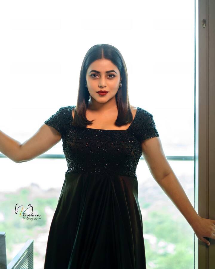 ఓ వ్యాపారవేత్తని ఆమె పెళ్లి చేసుకోబోతోంది.  -Image Credit:Shamna Kkasim /Instagram