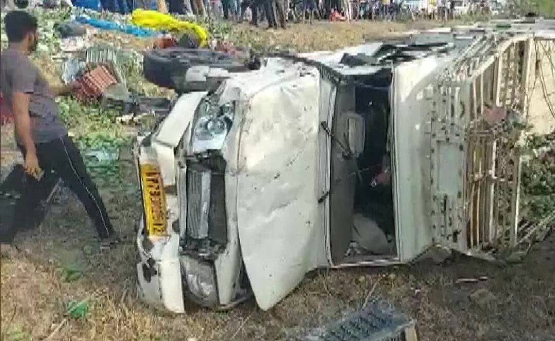UP: 8 Killed After Pickup Van Collides With Auto Filled With Passengers In Hamirpur UP: 8 Killed After Pickup Van Collides With Auto Filled With Passengers In Hamirpur