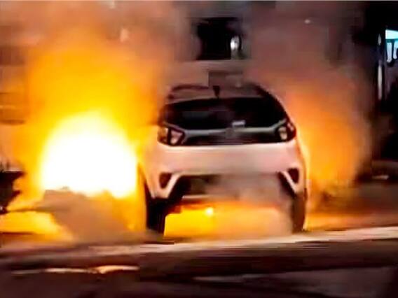 टाटाच्या इलेक्ट्रिक कारला लागली आग