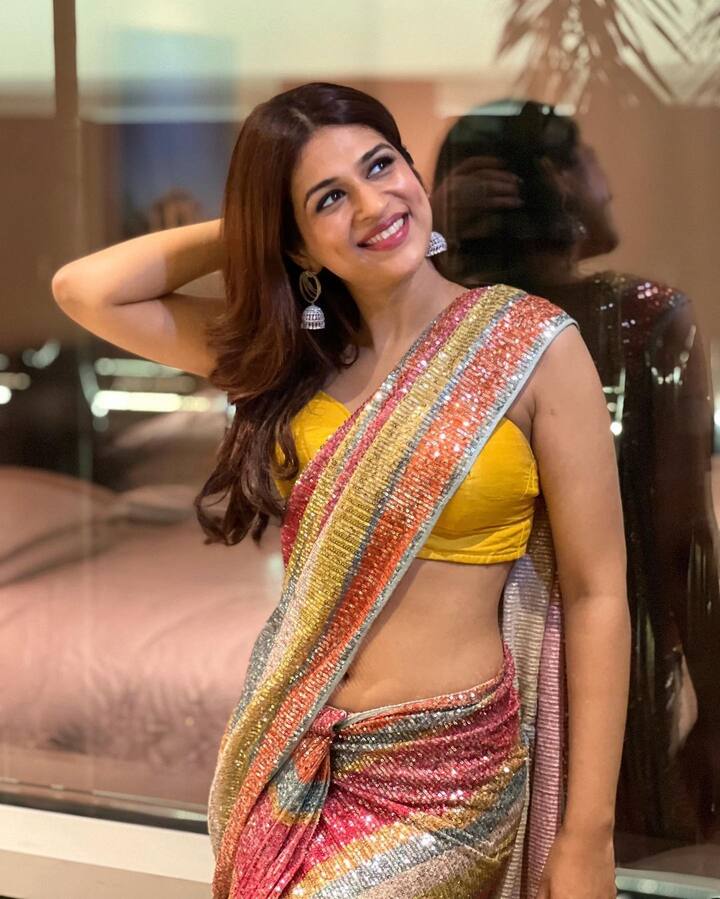 శ్రద్ధా దాస్ అందమైన ఫోటోలు -Image Credit:Shraddha Das/Instagram