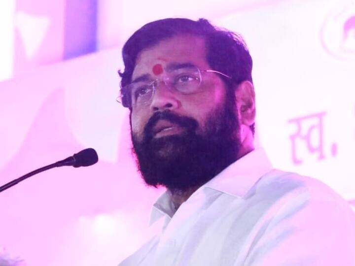 Maharashtra Politics Rebel Shiv Sena MLA Eknath Shinde Claims he has the support of 52 MLA Including 40 Shiv Sena at a Guwahati hotel Maharashtra Political Crisis: गुवाहाटी में डेरा डाले एकनाथ शिंदे का दावा- हमारे साथ शिवसेना के 40 विधायकों समेत 52 MLA