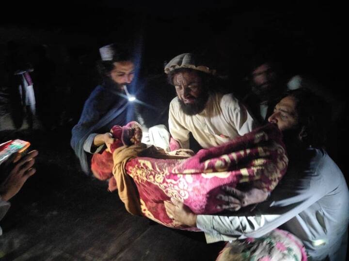 यह आपदा देश में ऐसे समय में आई है जब अफगानिस्तान से अमेरिकी सेना की वापसी के बाद तालिबान के देश को अपने नियंत्रण में लेने के मद्देनजर अंतरराष्ट्रीय समुदाय ने अफगानिस्तान से दूरी बनाई हुई है.