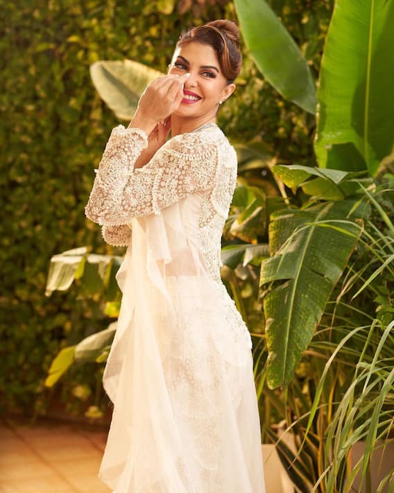 Jacqueline Fernandez: Sri Lankan beauty Jacqueline shared a new photoshoot; Fan injured!