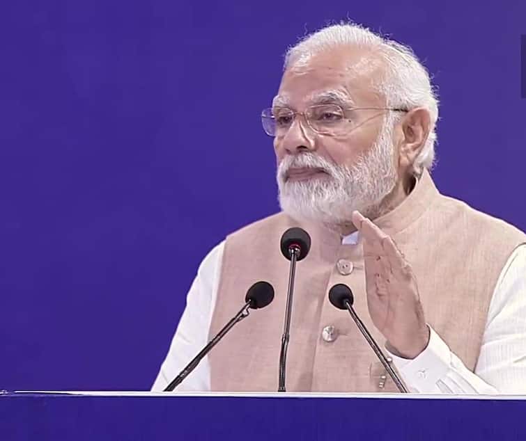 PM Modi unveils Vanijya Bhawan, launches NIRYAT portal ભારતે એક વર્ષમાં  418 અબજ ડોલરની નિકાસ કરીઃ વડાપ્રધાન મોદી