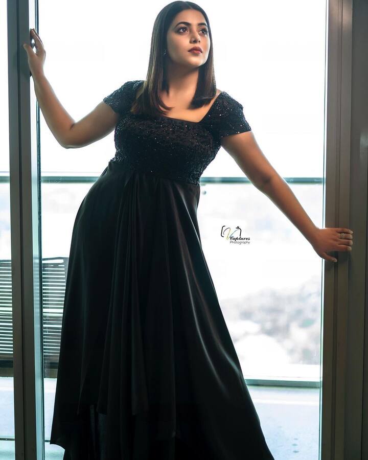 పూర్ణ అందమైన ఫోటోలు  -Image Credit:Shamna Kkasim /Instagram