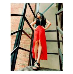 Guddi: পর্দার বাইরের 'গুড্ডি'কে দেখেছেন? চিনতে পারবেন তো?