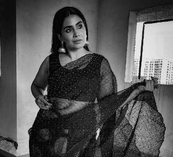 सोनाली कुलकर्णीच्या ‘सोकूल’ अदा!