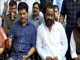 सत्तांतरावेळी कैलास पाटील शिंदे गटासोबत, ओमराजे निंबाळकर यांच्या फोननंतर गुजरात  बॉर्डरवरुन परतले; विक्रम काळेंचा गौप्यस्फोट 