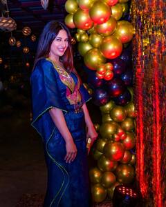 Divyanka Tripathi की खूबसूरती है बेमिसाल, हर अंदाज में ये संस्कारी बहू लगती हैं कमाल