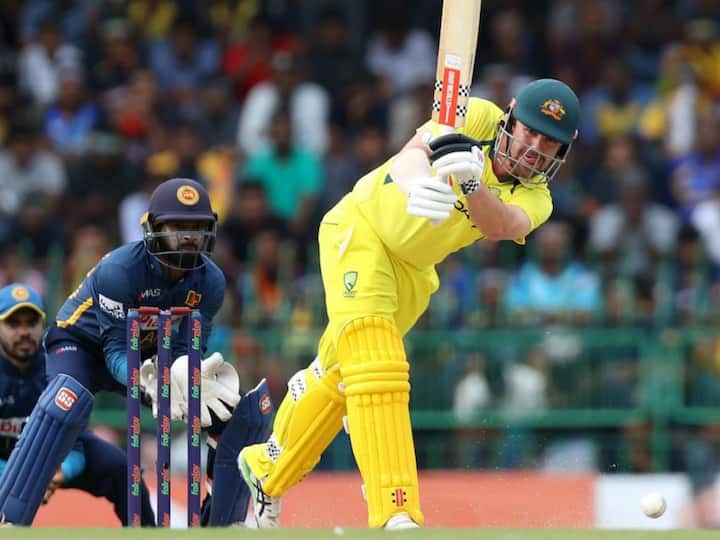 SL vs AUS: Australian Batsmen Travis Head ruled out of fifth ODI due to low-grade hamstring injury SL vs AUS: जखमेवर मीठ! एकदिवसीय मालिका गमावलेल्या ऑस्ट्रेलियाच्या आणखी एका खेळाडूला दुखापत