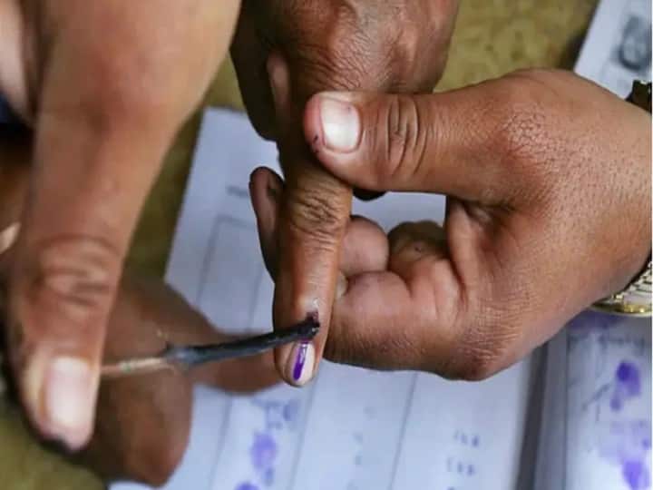 Jharkhand by election polling begins for Mandar assembly by election Result will come on 26th June Mandar By Election Voting: झारखंड की मांडर विधानसभा सीट के लिए मतदान जारी, 26 जून को आएगा परिणाम