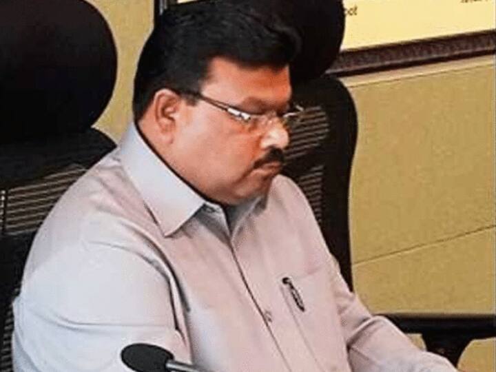 Uttarakhand IAS Ram Vilas Yadav arrested by Vigilance after interrogation connection with amassing assets disproportionate Uttarakhand News: IAS अधिकारी रामविलास यादव से दिनभर हुई पूछताछ के बाद एक्शन, विजिलेंस ने किया गिरफ्तार