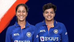 Ind vs SL: জেমাইমা-যাদব যুগলবন্দিতে শ্রীলঙ্কাকে উড়িয়ে টি-২০ সিরিজে এগিয়ে গেল ভারত