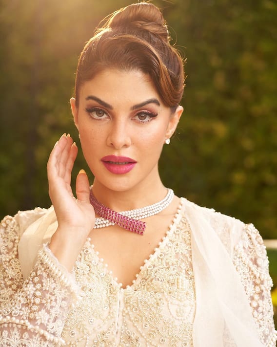 Jacqueline Fernandez: Sri Lankan beauty Jacqueline shared a new photoshoot; Fan injured!