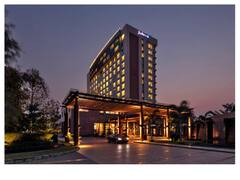 Maharashtra Political Crisis: महाराष्ट्र के पूरे 'ऑपरेशन' का केंद्र बना गुवाहाटी का पांच सितारा होटल, 70 कमरे बुक, लाखों का बजट