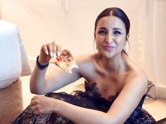 Parineeti Chopra: పిజా తింటూ చిల్ అవుతున్న పరిణీతి చోప్రా Parineeti Chopra: పిజా తింటూ చిల్ అవుతున్న పరిణీతి చోప్రా