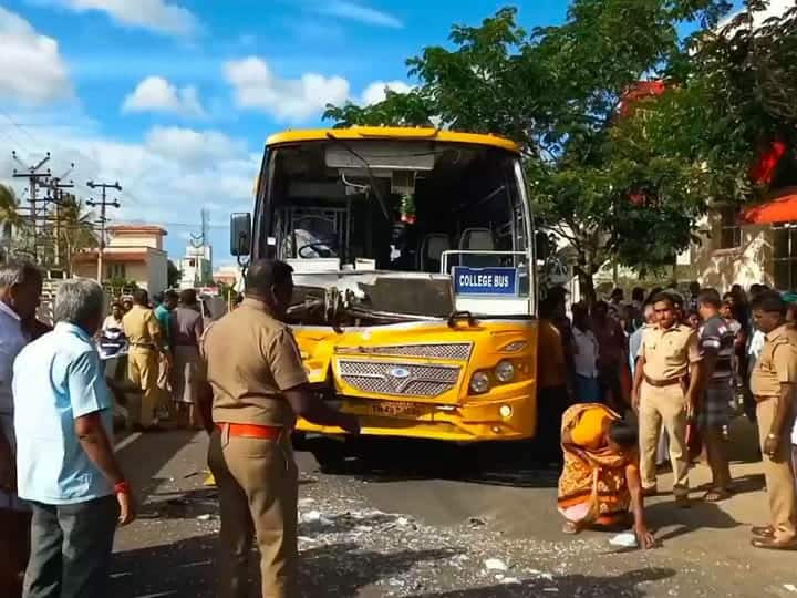 கரூர் அருகே கல்லூரி பேருந்து லாரி மீது மோதி விபத்து; 14 மாணவிகள் காயம்