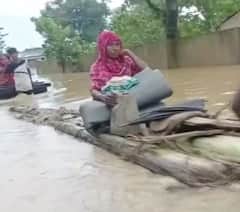 Photo : आसाममध्ये आत्तापर्यंत पुरामुळं 108 जणांचा मृत्यू