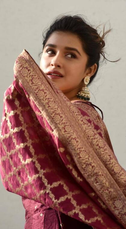 अभिनयाबरोबरच संस्कृतीची नृत्यशैली देखील प्रेक्षकांच्या पसंतीस पडते.(Sanskruti Balgude/Instagram)