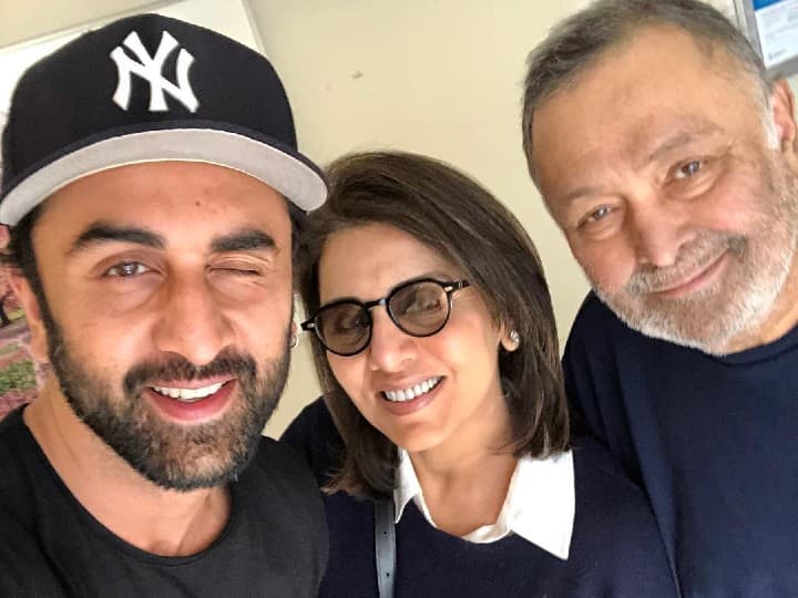 Ranbir Kapoor Says Father Rishi Kapoor Would Have Been Happy Seeing Him Play A Quintessential Hero In 'Shamshera' Ranbir Says Father Rishi Kapoor Would Have Been Happy Seeing Him Play A Quintessential Hero In 'Shamshera'