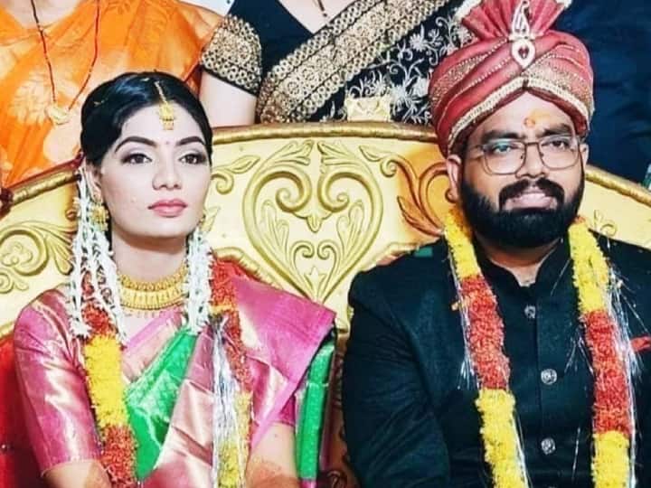 Neha Singh Rathore Marriage: यूपी में का बा? नेहा सिंह राठौर को मिला जवाब- सास बा, ससुर बा, देवर बा, देवरानी बा Neha Singh Rathore Marriage: UP Mein Ka Ba Neha Singh Got Answer Mother-in-law father-in-law Devrani ba Neha Singh Rathore Marriage: यूपी में का बा? नेहा सिंह राठौर को मिला जवाब- सास बा, ससुर बा, देवर बा, देवरानी बा