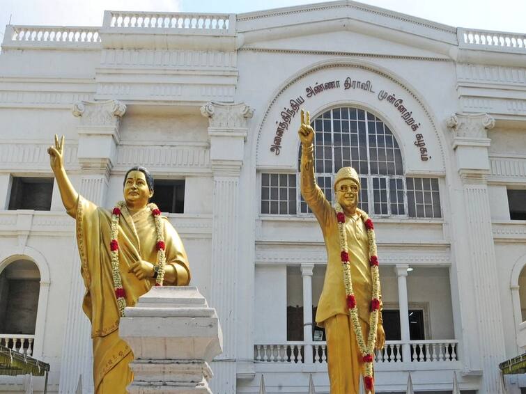 What is the real reason for the single leadership problem in AIADMK AIADMK: ஒன்றரை கோடி தொண்டர்கள் மனதில் ஓடுவது என்ன? அதிமுகவின் உண்மையான பிரச்சனை தான் என்ன?