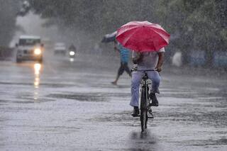 Maharashtra Rain :  पुढील तीन ते चार दिवसात कोकणसह पश्चिम महाराष्ट्रात पावसाचा जोर वाढण्याची शक्यता