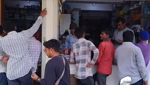 શિક્ષણ મંત્રીના શહેરમાં જ પુસ્તકોની સર્જાઈ ઘટ, 10 દિવસ વિત્યા છતા પુસ્તક નહીં